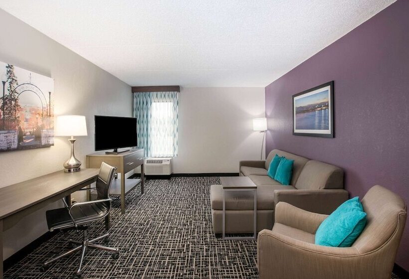 ホテル La Quinta Inn By Wyndham Davenport & Conference Center