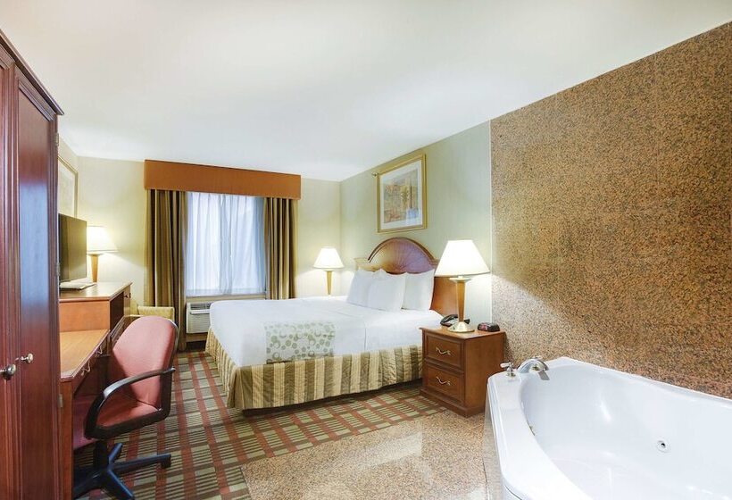 فندق La Quinta Inn By Wyndham Queens