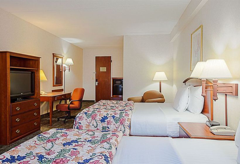 בית מלון כפרי La Quinta Inn Paramus