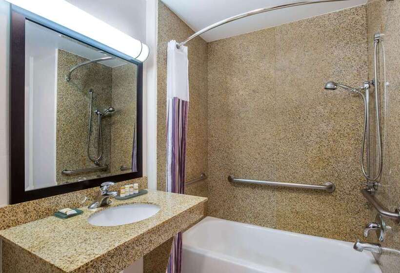 فندق La Quinta By Wyndham Bakersfield North