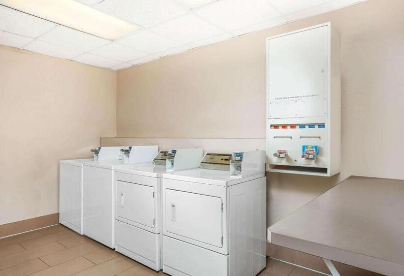 فندق La Quinta By Wyndham Bakersfield North