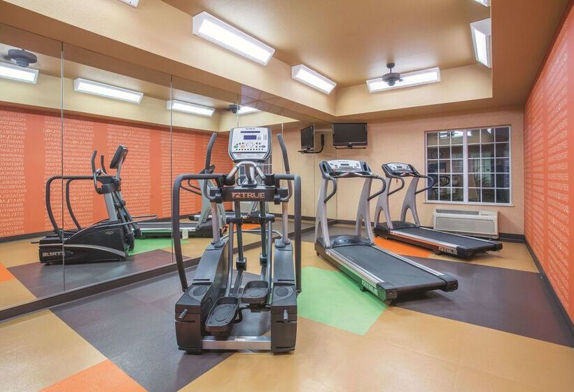 هتل La Quinta By Wyndham Bentonville