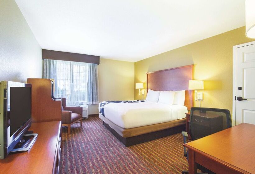 هتل La Quinta By Wyndham Bentonville