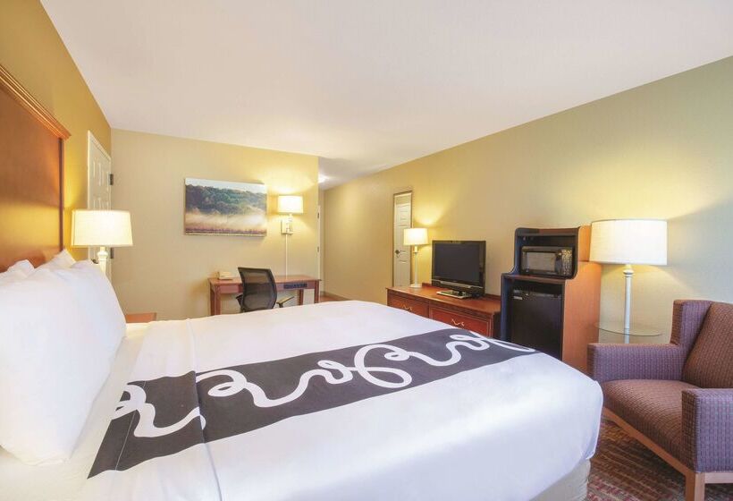 هتل La Quinta By Wyndham Bentonville