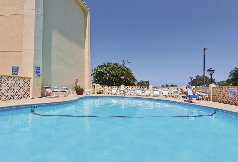 호텔 La Quinta By Wyndham Charleston Riverview