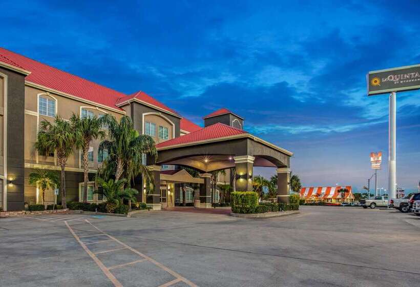 בית מלון כפרי La Quinta By Wyndham Corpus Christi Airport