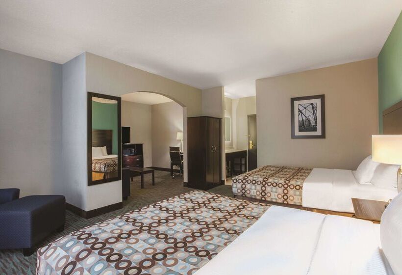 هتل La Quinta By Wyndham Knoxville East