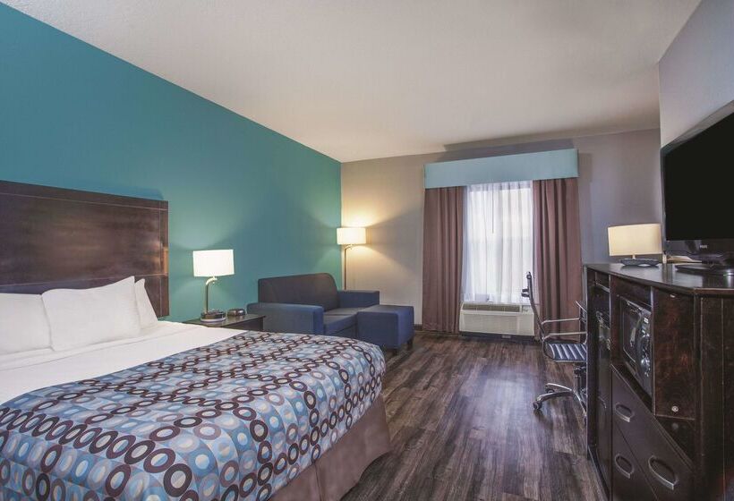 هتل La Quinta By Wyndham Knoxville East