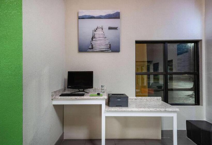 هتل La Quinta By Wyndham Knoxville East