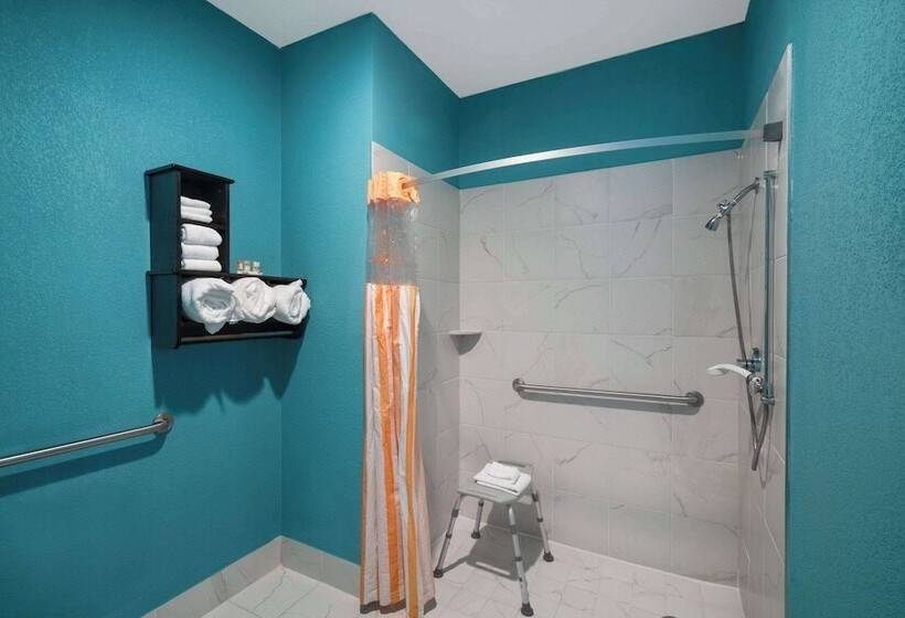 هتل La Quinta By Wyndham Knoxville East