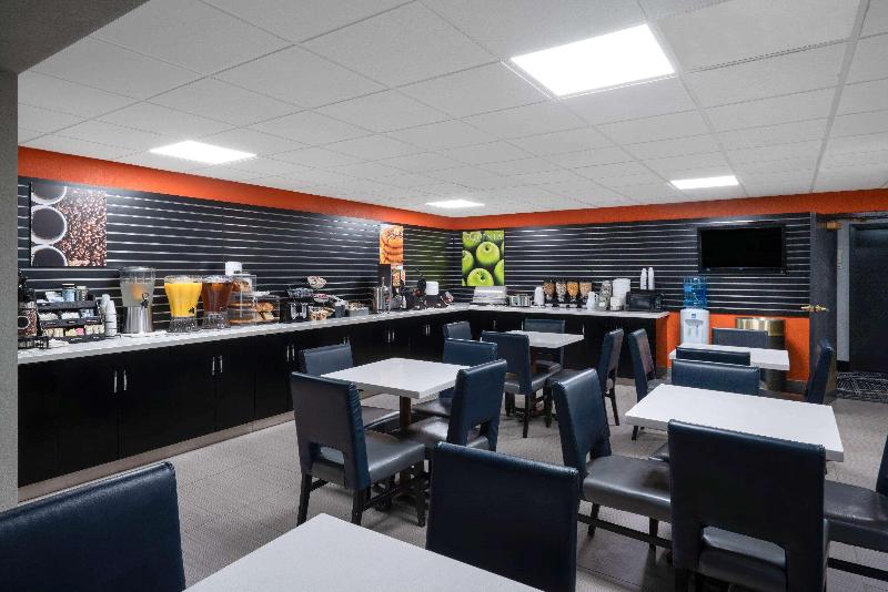 هتل La Quinta By Wyndham Knoxville East