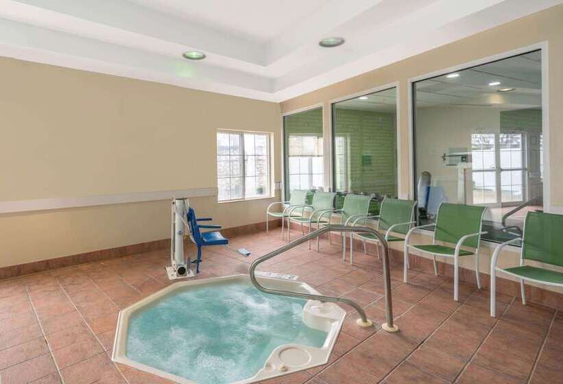 בית מלון כפרי La Quinta By Wyndham Latham Albany Airport