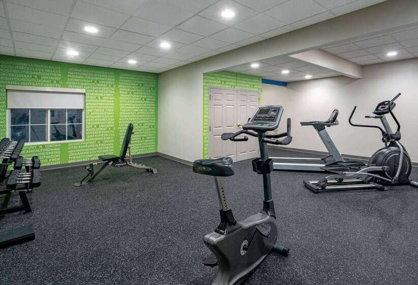 בית מלון כפרי La Quinta By Wyndham Latham Albany Airport