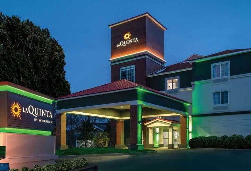 בית מלון כפרי La Quinta By Wyndham Latham Albany Airport