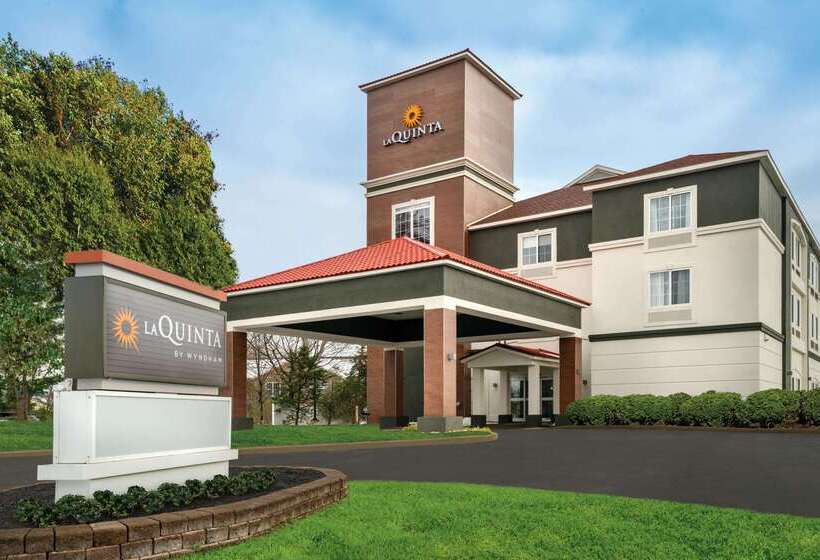 בית מלון כפרי La Quinta By Wyndham Latham Albany Airport