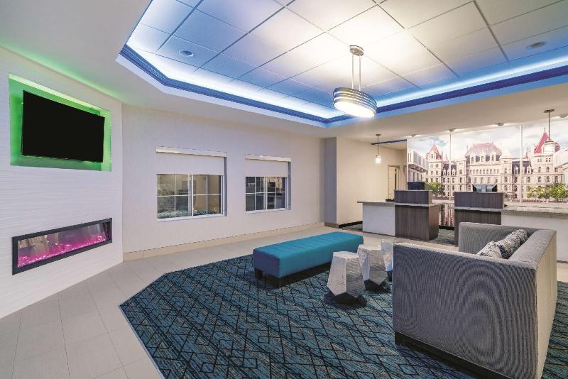 בית מלון כפרי La Quinta By Wyndham Latham Albany Airport