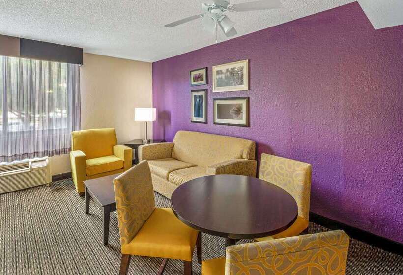 فندق La Quinta By Wyndham Miami Lakes