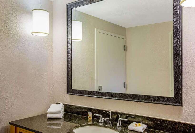 فندق La Quinta By Wyndham Miami Lakes