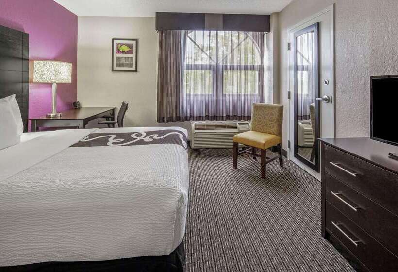 هتل La Quinta By Wyndham Miami Lakes