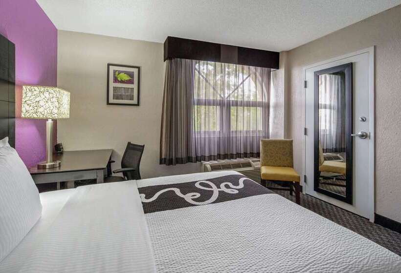 فندق La Quinta By Wyndham Miami Lakes