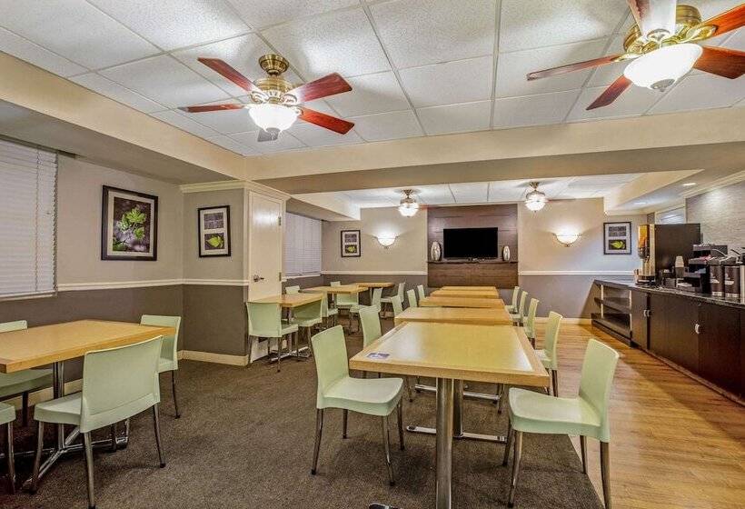 هتل La Quinta By Wyndham Miami Lakes