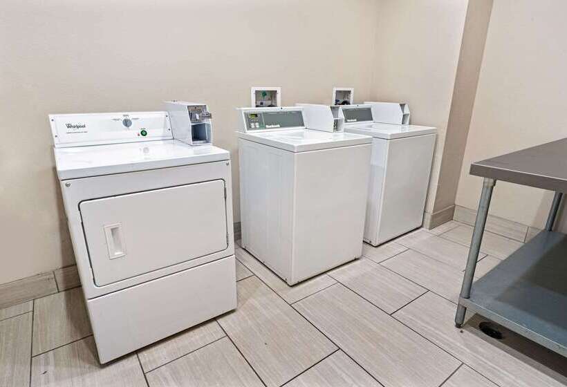 هتل La Quinta By Wyndham Phoenix I 10 West