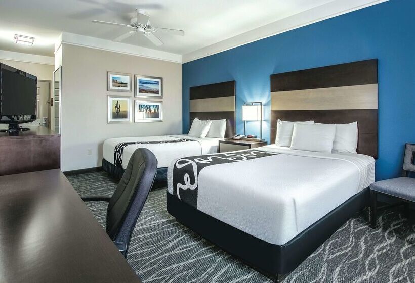 هتل La Quinta By Wyndham Phoenix I 10 West