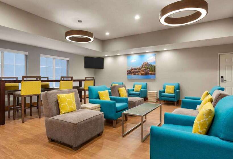 Отель La Quinta Inn And Suites By Wyndham At Watiki Waterpark