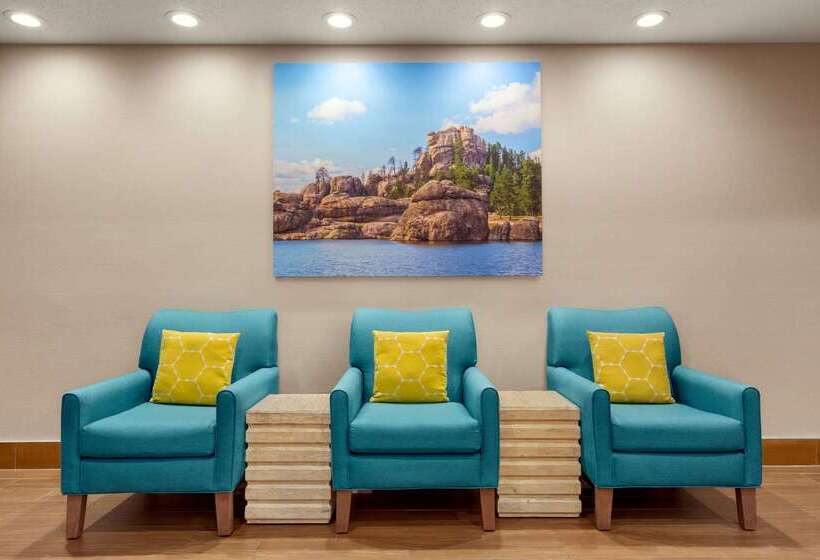 Отель La Quinta Inn And Suites By Wyndham At Watiki Waterpark