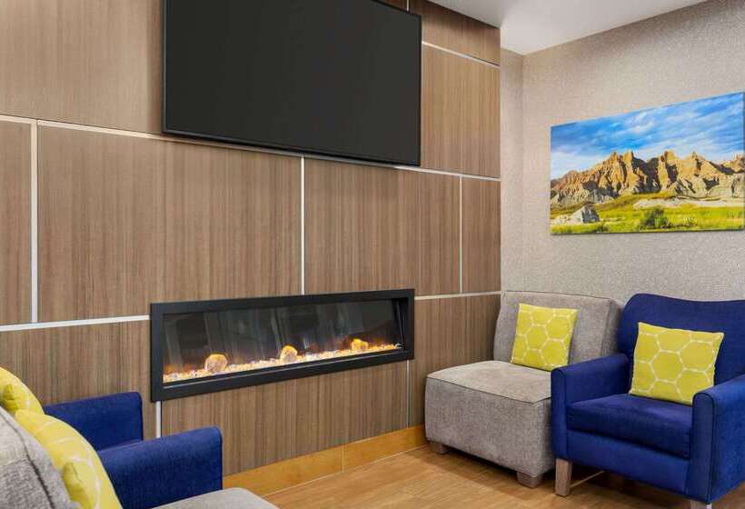 Отель La Quinta Inn And Suites By Wyndham At Watiki Waterpark