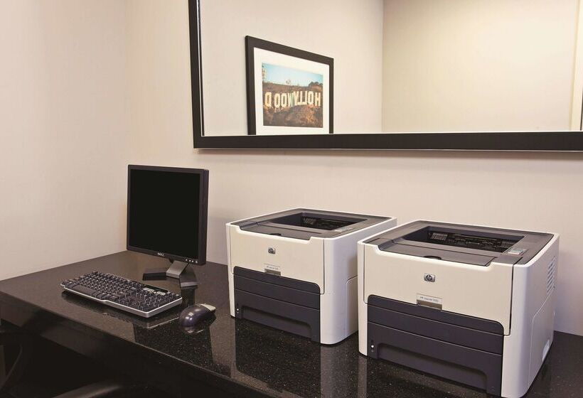 فندق La Quinta By Wyndham Santa Clarita   Valencia