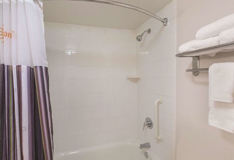 בית מלון כפרי La Quinta By Wyndham Sarasota Downtown