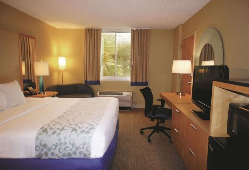 בית מלון כפרי La Quinta By Wyndham Sarasota Downtown