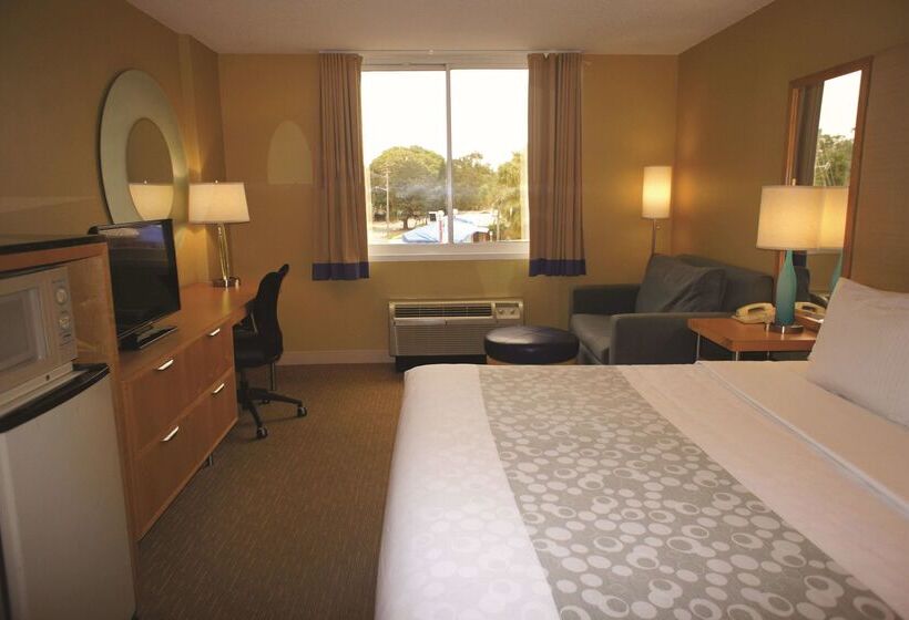 בית מלון כפרי La Quinta By Wyndham Sarasota Downtown