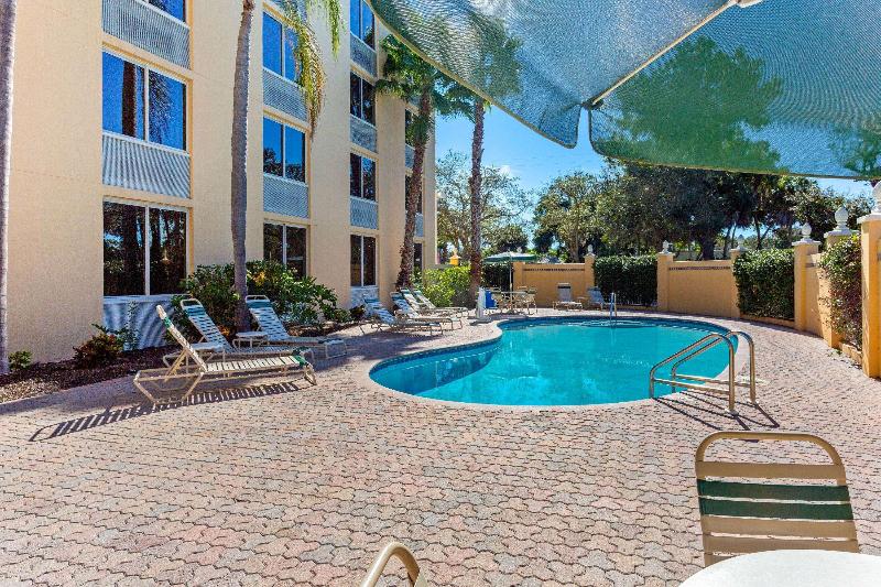 בית מלון כפרי La Quinta By Wyndham Sarasota Downtown