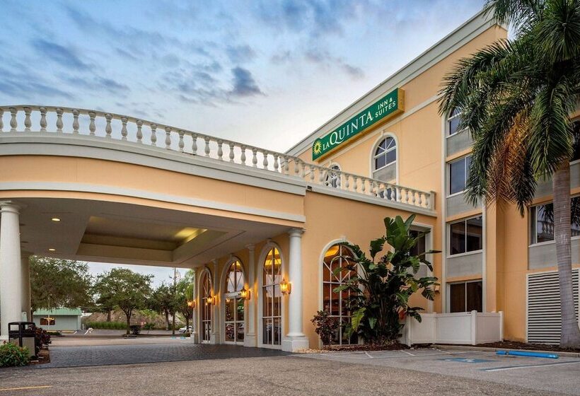 בית מלון כפרי La Quinta By Wyndham Sarasota Downtown