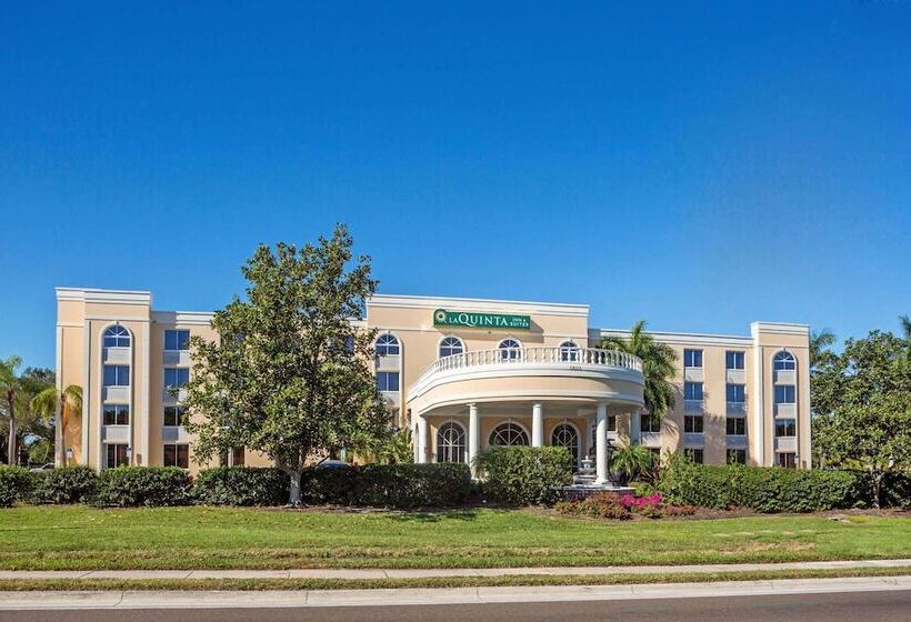 בית מלון כפרי La Quinta By Wyndham Sarasota Downtown