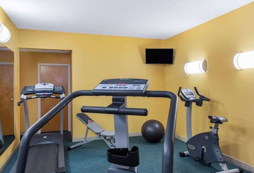 בית מלון כפרי La Quinta By Wyndham Sarasota Downtown