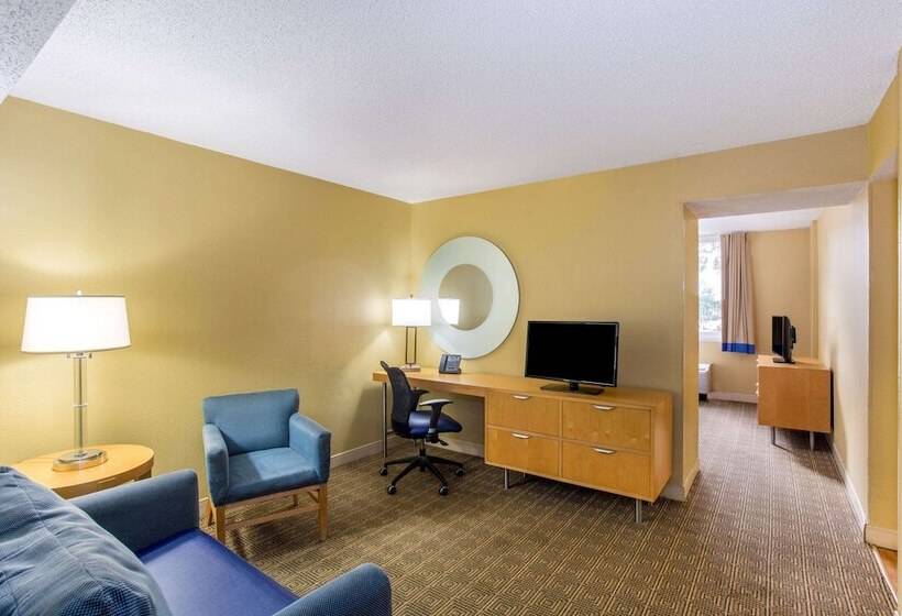 בית מלון כפרי La Quinta By Wyndham Sarasota Downtown