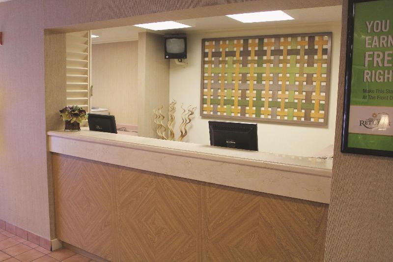 Отель La Quinta Inn & Suites By Wyndham Sawgrass