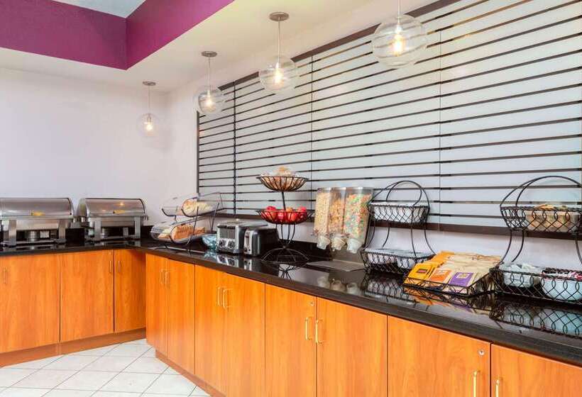 酒店 La Quinta By Wyndham Tulare