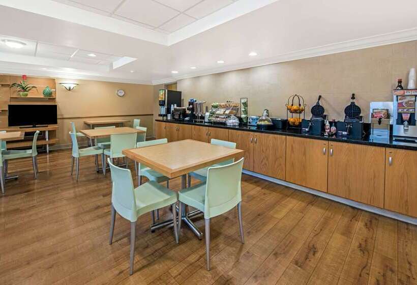 فندق La Quinta By Wyndham West Palm Beach Airport