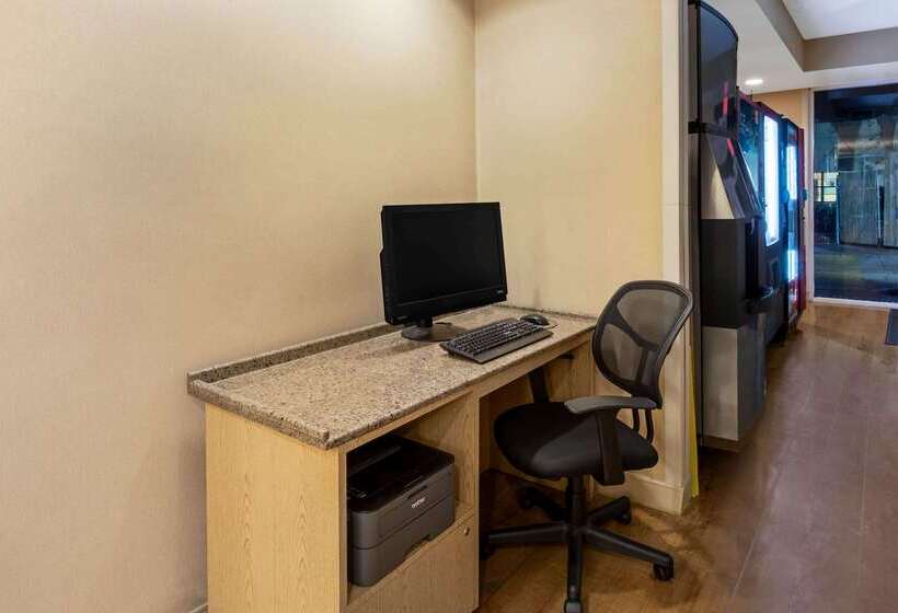 فندق La Quinta By Wyndham West Palm Beach Airport