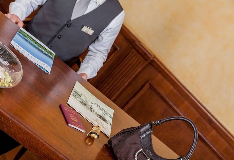 בית מלון כפרי La Vecchia Fonte Boutique