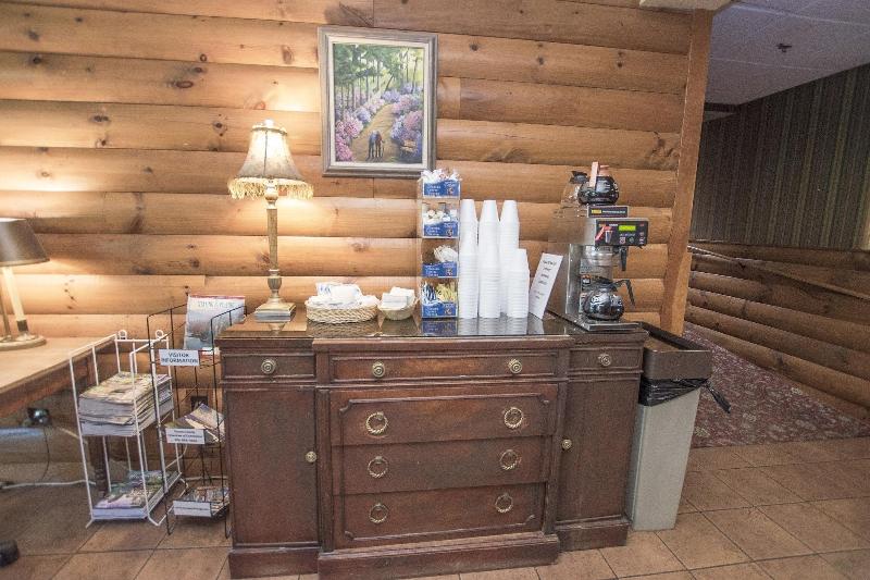 فندق Lake Chatuge Lodge