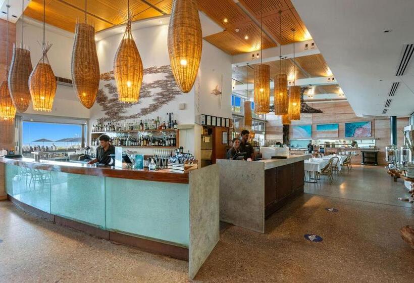 Отель Mantarays Ningaloo Beach Resort