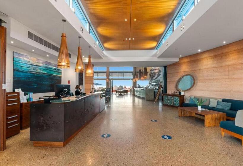 Отель Mantarays Ningaloo Beach Resort