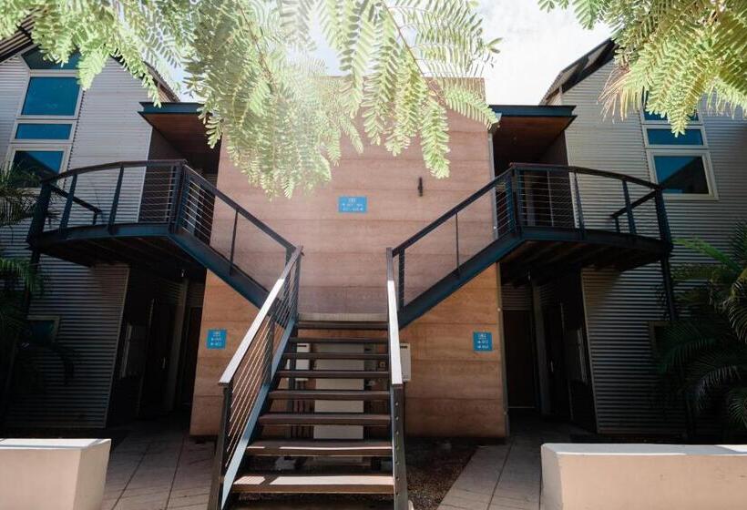 Отель Mantarays Ningaloo Beach Resort