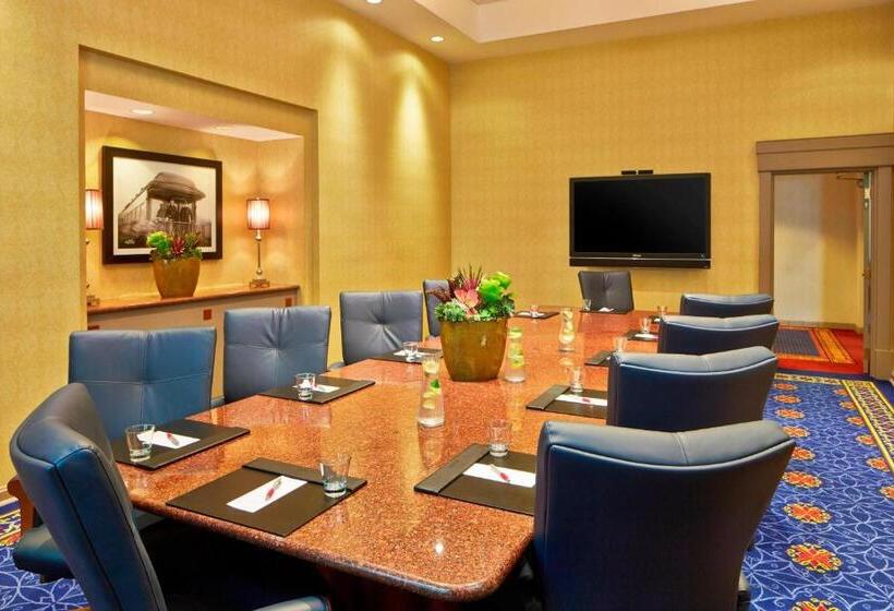 فندق Renaissance Shoals Resort And Spa