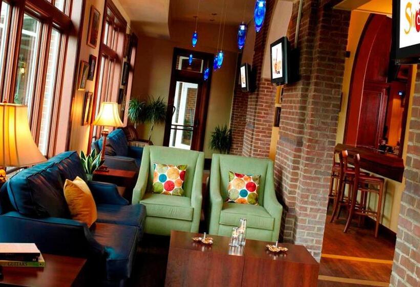 فندق Renaissance Shoals Resort And Spa